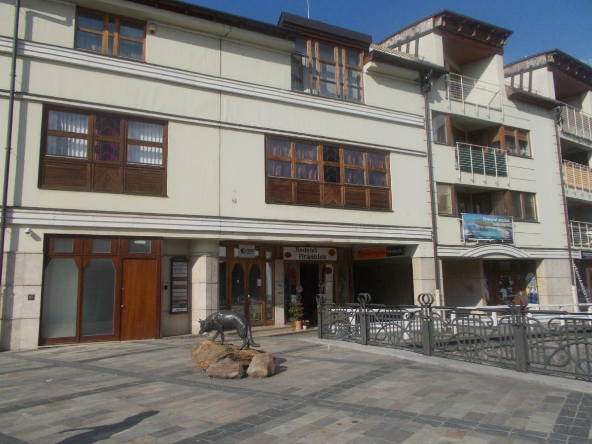 Retron Szinva-Lux Hotel Miskolc Exterior photo